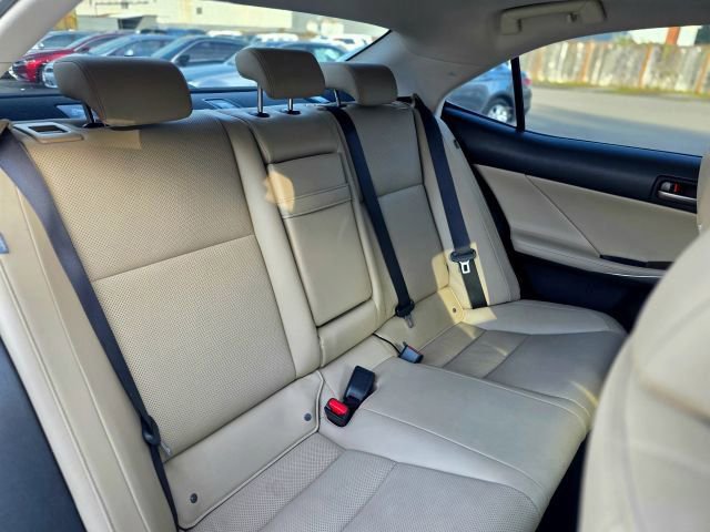 Used 2017 Lexus IS 200t image 29