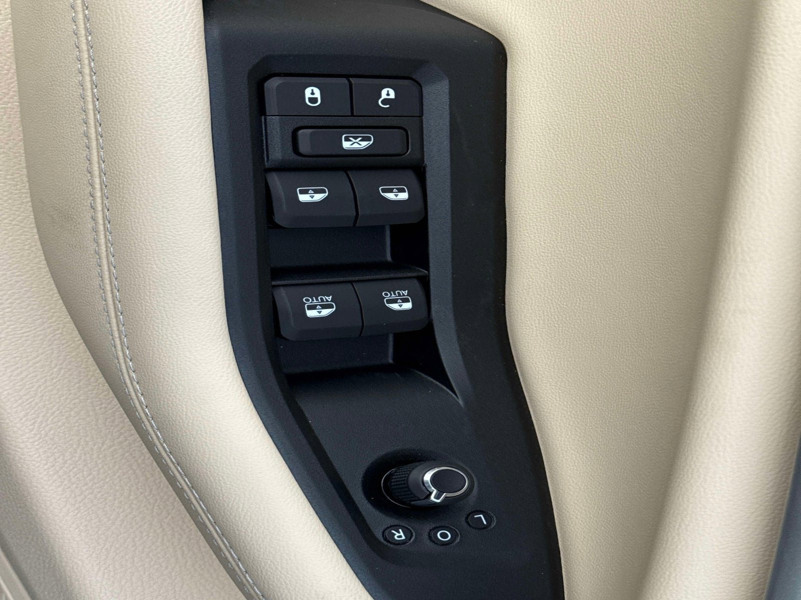 New 2025 Jeep Grand Cherokee Limited AWD/4WD image 21