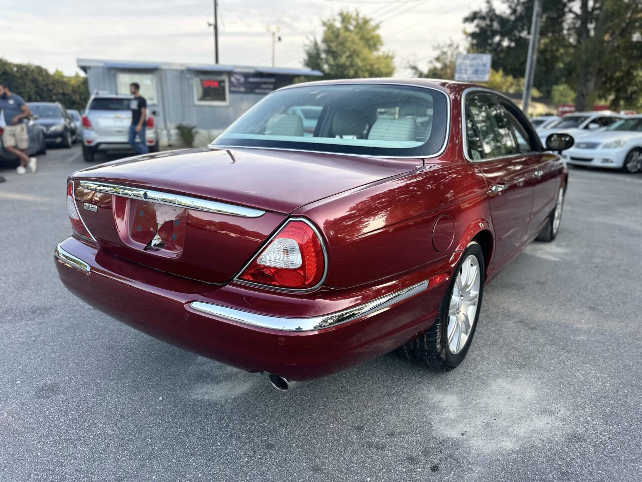 Used 2004 Jaguar XJ8 image 4