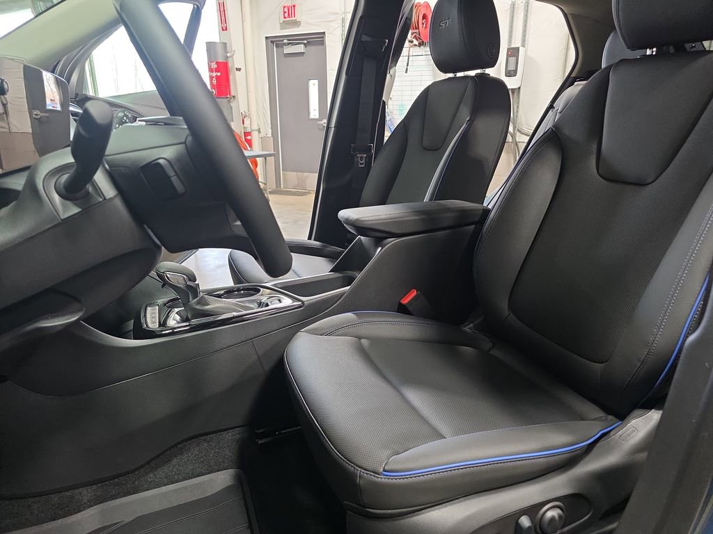 New 2026 Buick Encore GX Sport Touring w/ Comfort Package AWD/4WD image 15