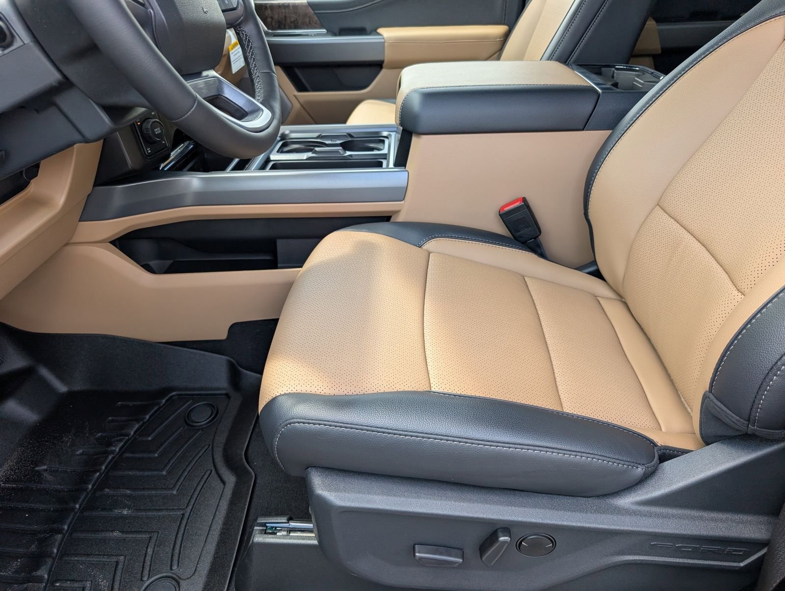 New 2026 Ford F250 4x4 Crew Cab Super Duty image 14