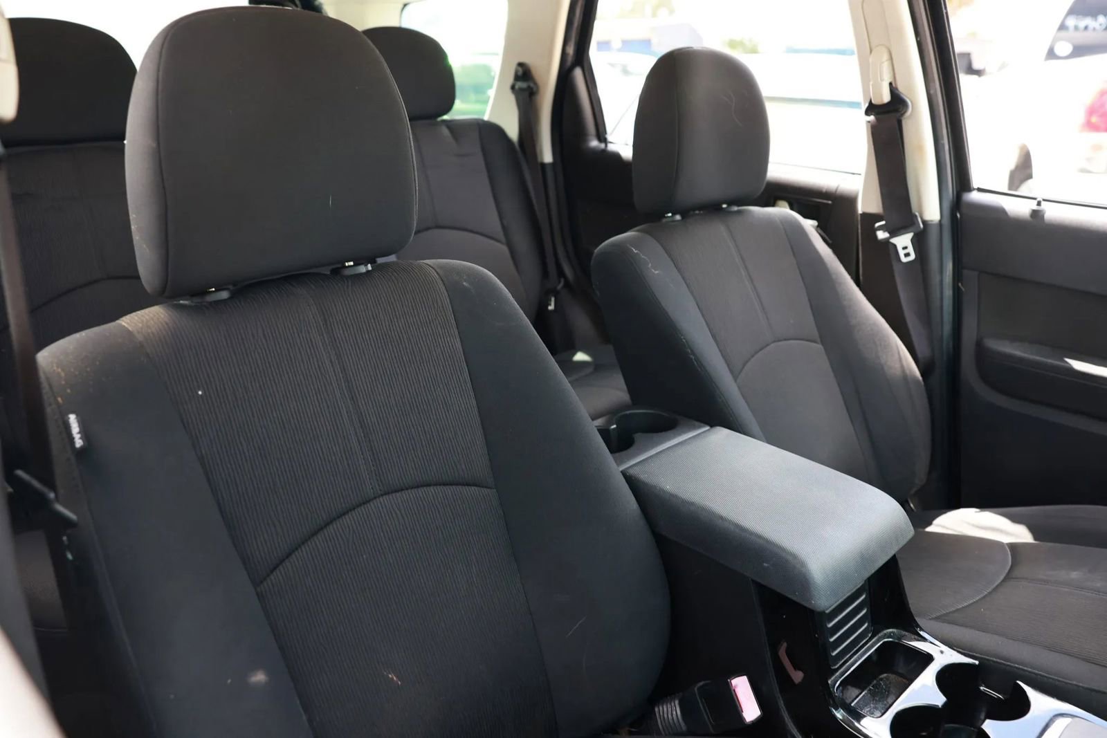 Used 2010 MAZDA Tribute i Sport image 23