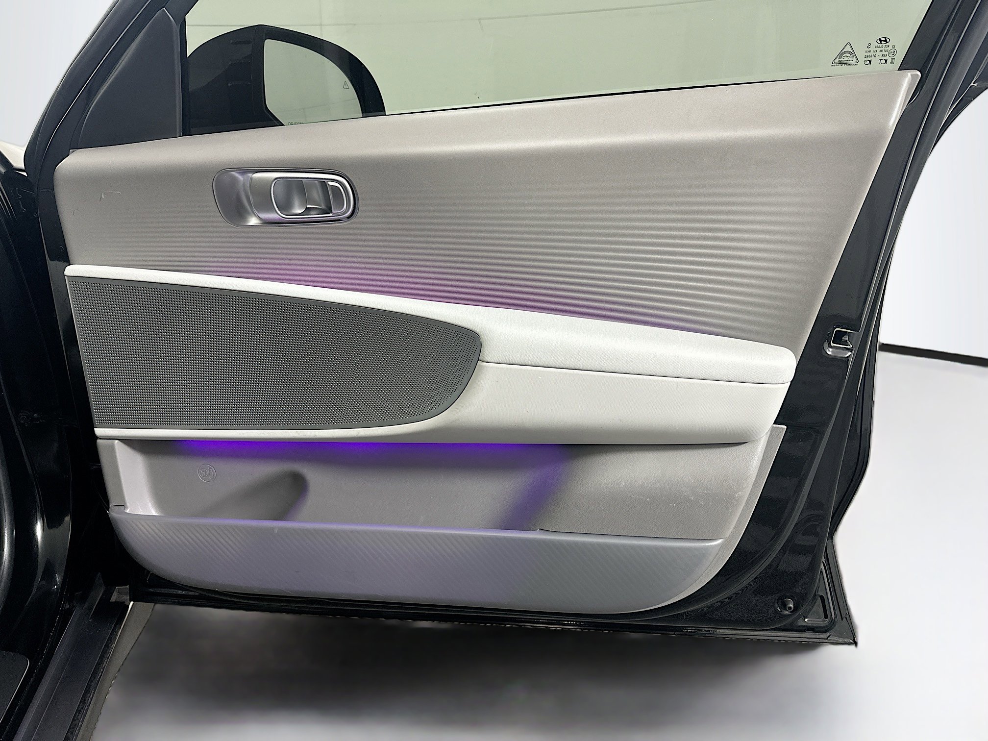 Used 2024 Hyundai Ioniq 6 SEL RWD image 34