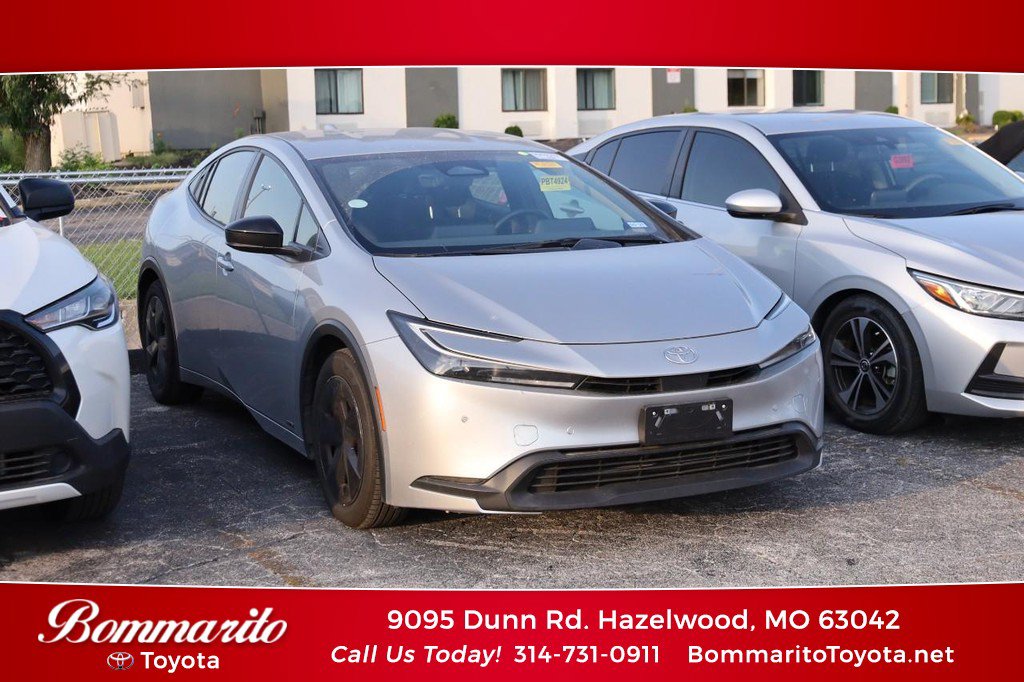 Used 2025 Toyota Prius LE