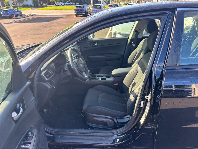 Used 2018 Kia Optima LX FWD image 9