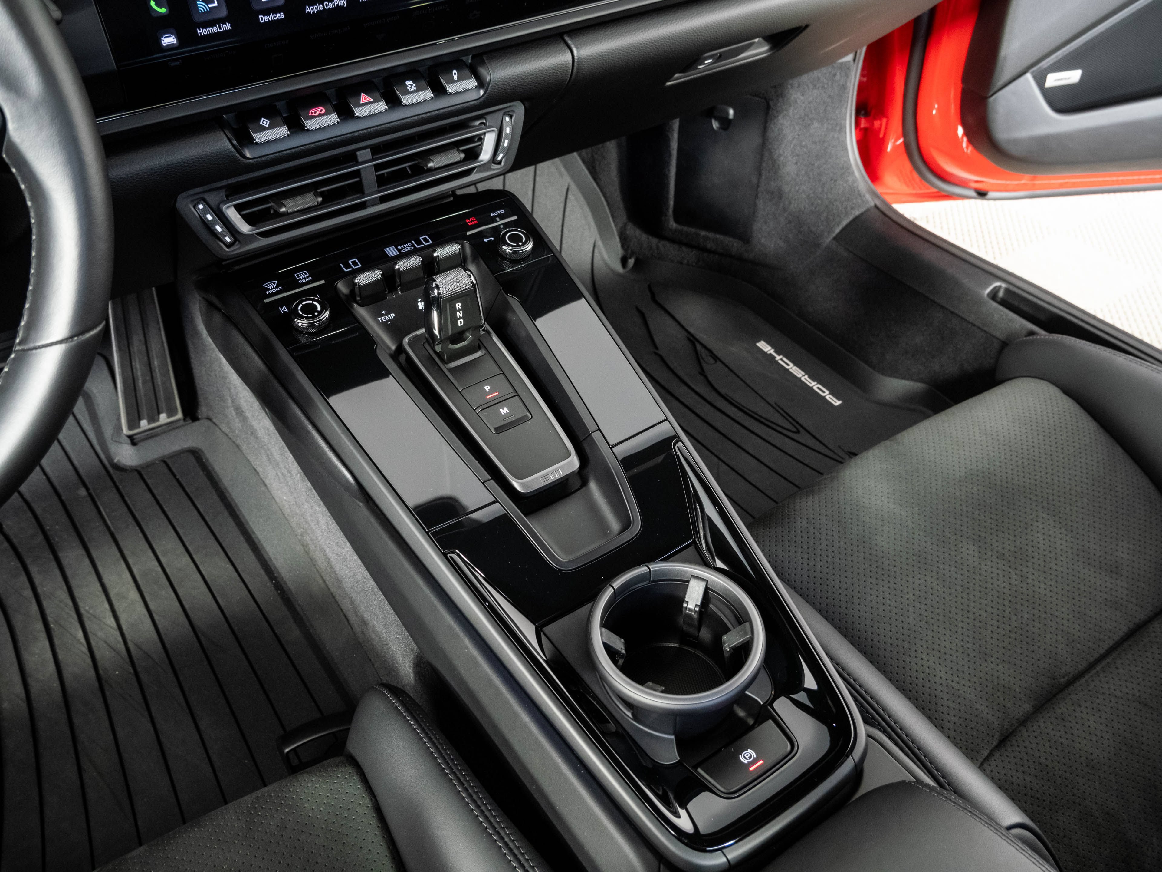 Certified 2024 Porsche 911 Carrera T RWD image 18