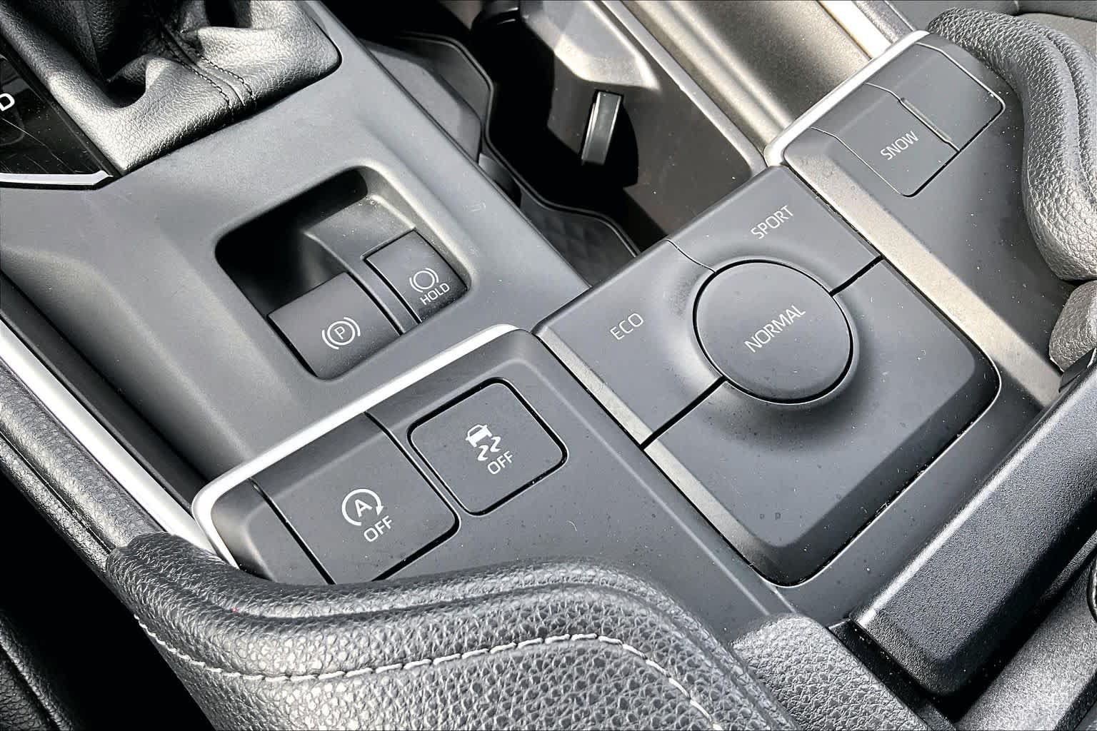 Certified 2026 Toyota Grand Highlander FWD image 32