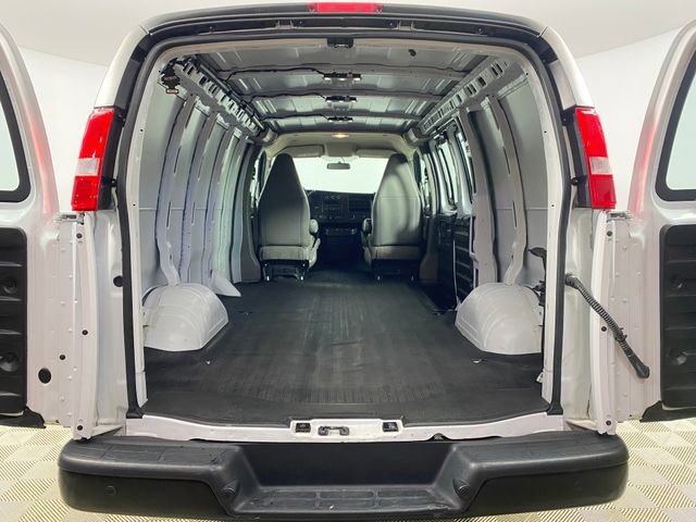 Certified 2022 GMC Savana 2500 w/ Driver Convenience Package image 23