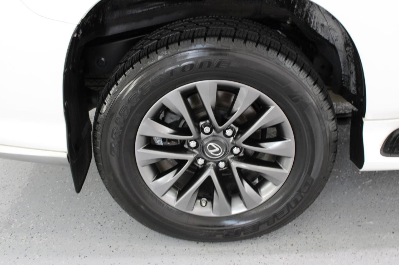 Used 2018 Lexus GX 460 Premium AWD/4WD image 84