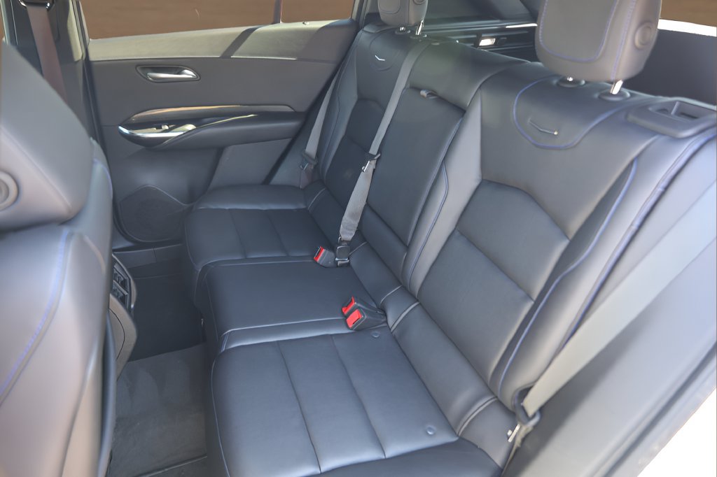 Certified 2025 Cadillac XT4 Sport FWD image 23