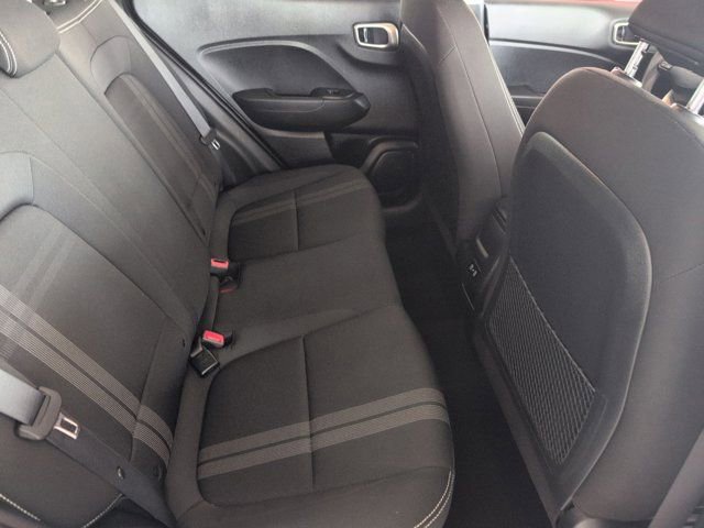 Used 2025 Hyundai Venue SEL FWD image 28
