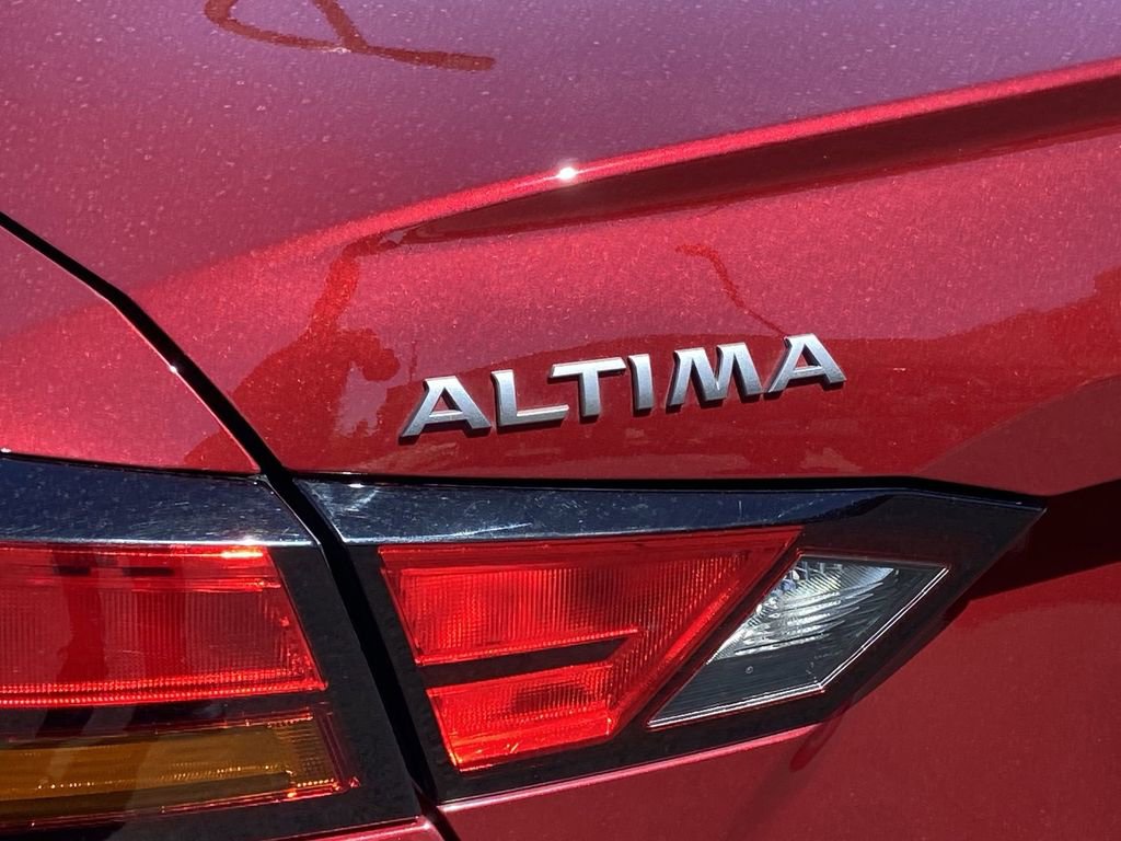 Used 2025 Nissan Altima 2.5 SV image 34