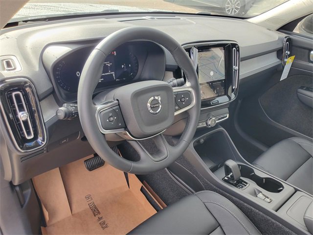 New 2026 Volvo XC40 B5 Core w/ Protection Package Premier image 15