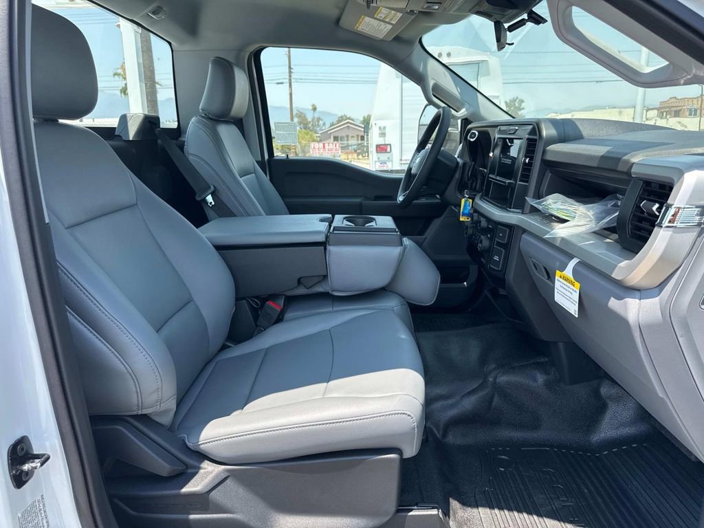 New 2025 Ford F350 XL w/ XL Chrome Package image 21