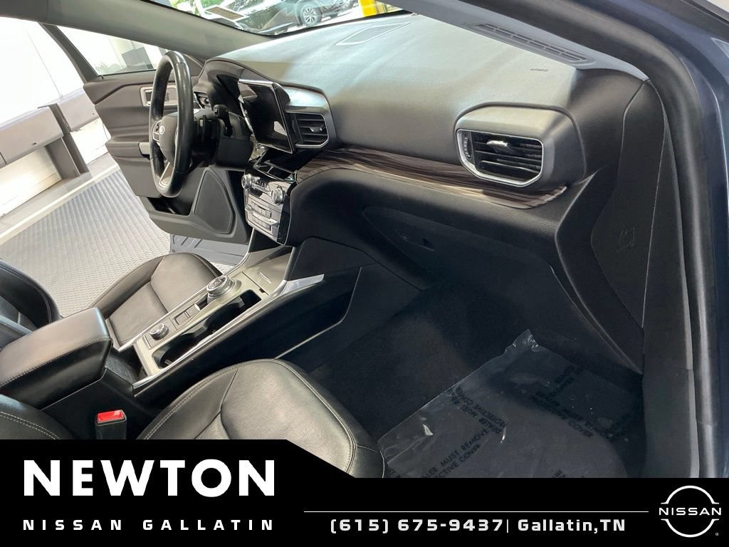 Used 2021 Ford Explorer Limited w/ Equipment Group 301A AWD/4WD image 21