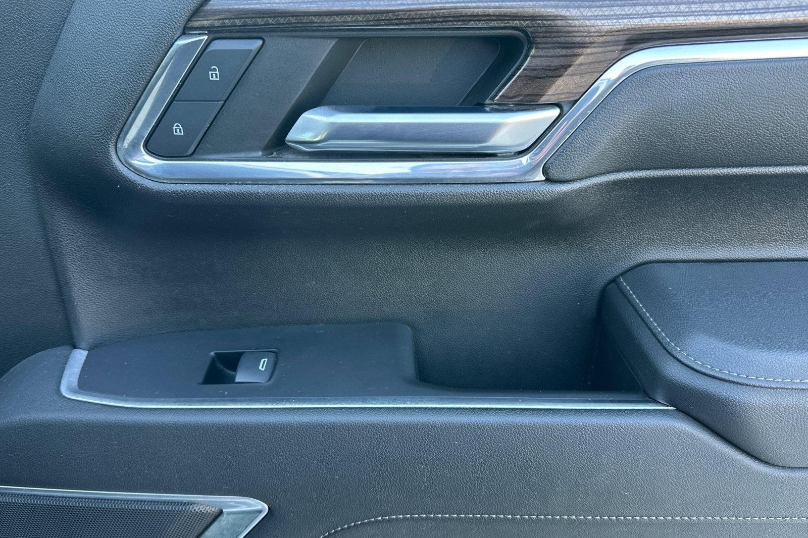 Used 2023 Chevrolet Silverado 1500 LT Trail Boss w/ Protection Package image 21