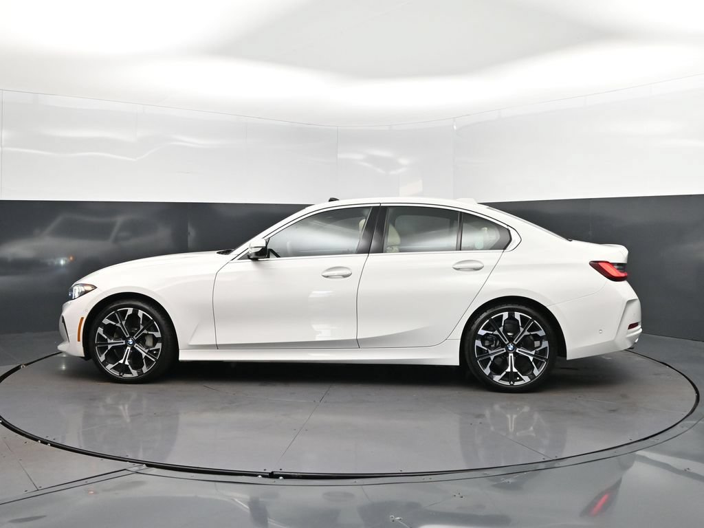 Used 2026 BMW 330i Sedan w/ Convenience Package RWD image 4