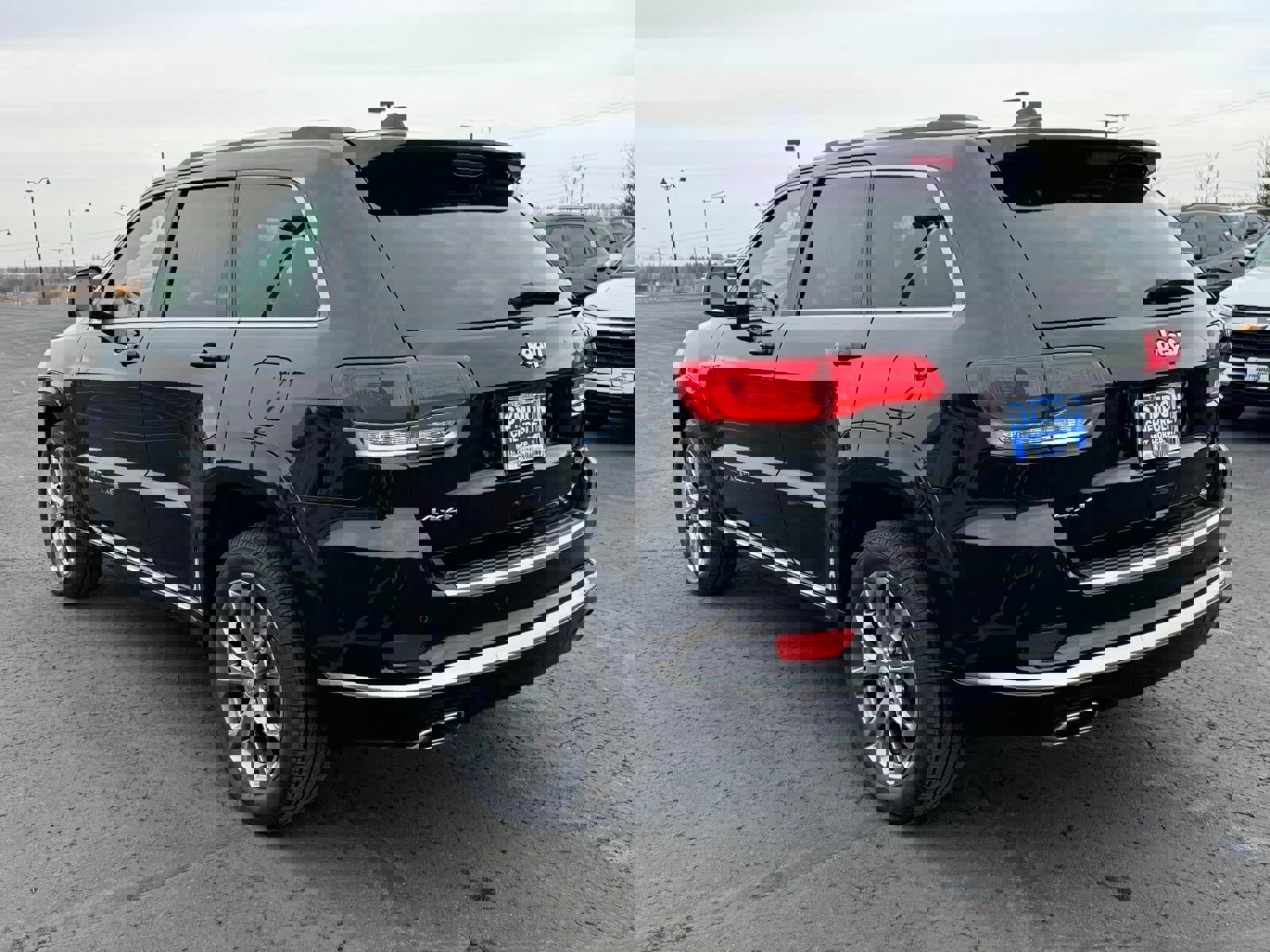 Used 2021 Jeep Grand Cherokee Summit w/ Platinum Series Group image 3