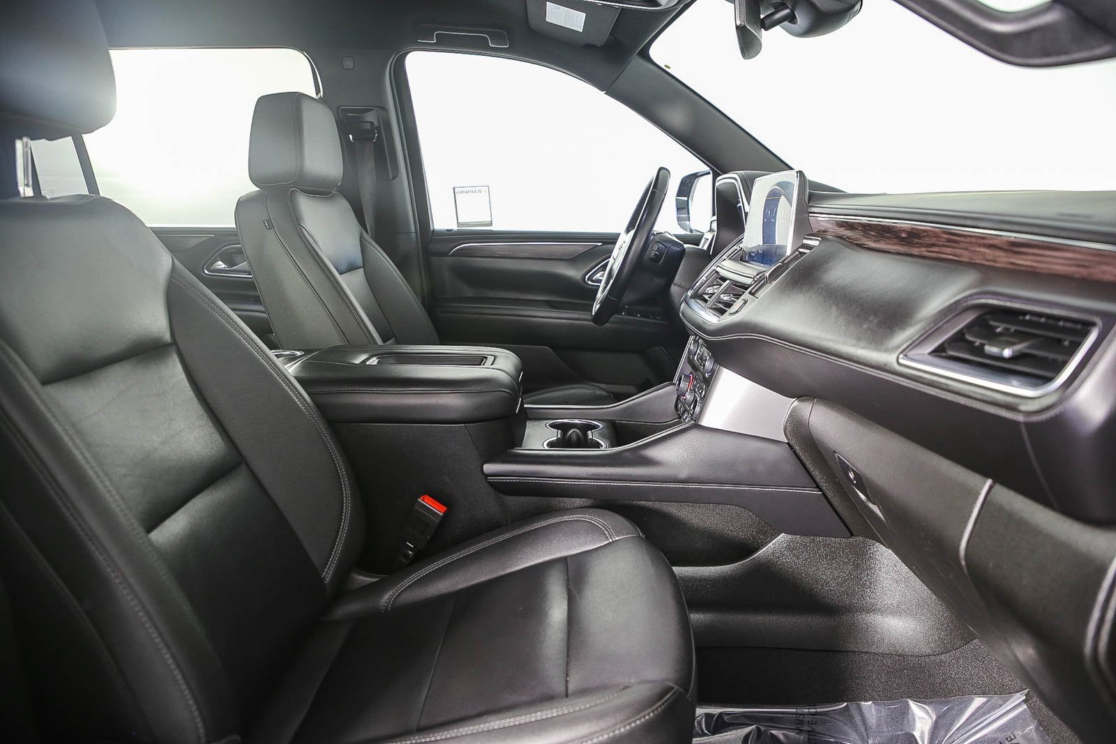 Used 2023 Chevrolet Suburban LT image 14