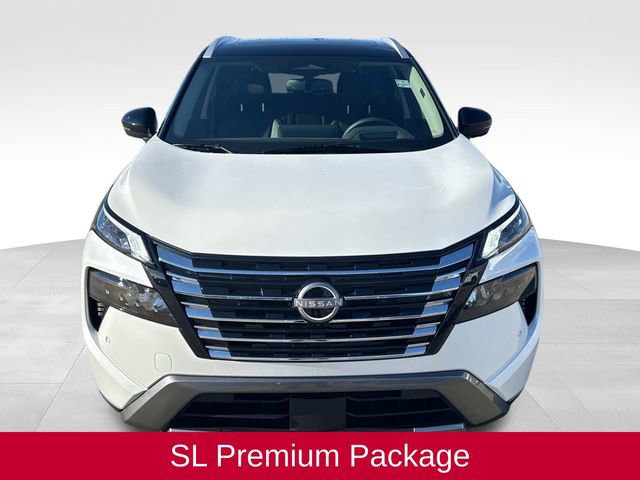 Used 2025 Nissan Rogue SL w/ Tech Package image 2