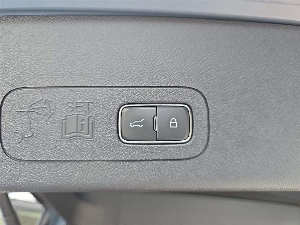 Used 2025 Lincoln Aviator Black Label image 29