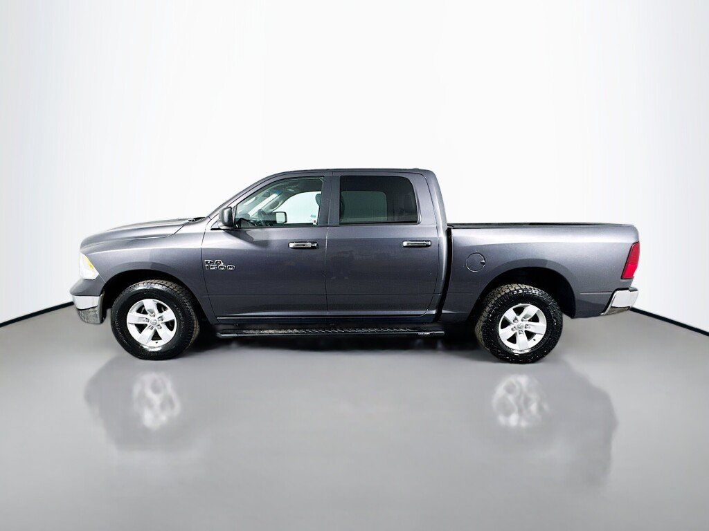 Used 2018 RAM 1500 Classic SLT AWD/4WD image 2