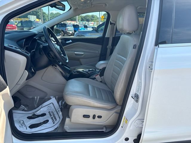 Used 2015 Ford Escape Titanium w/ Equipment Group 301A FWD image 12