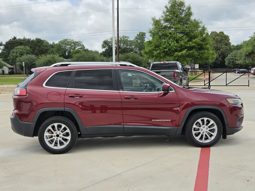 Used 2019 Jeep Cherokee Latitude w/ Popular Appearance Group FWD image 9