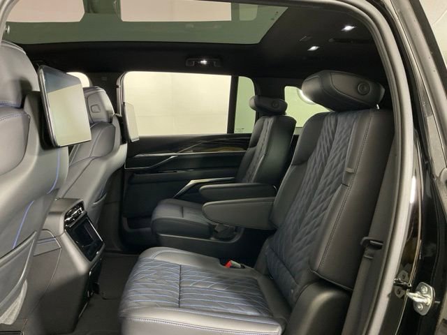 New 2025 Cadillac Escalade IQ Luxury 1 w/ Smart Trailering package image 37