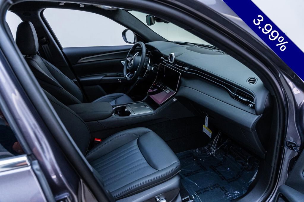 Used 2024 Maserati Grecale GT image 29