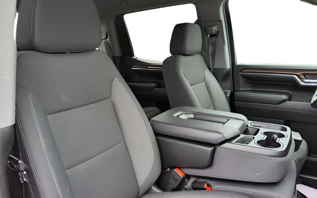 Used 2024 Chevrolet Silverado 1500 LT AWD/4WD image 35