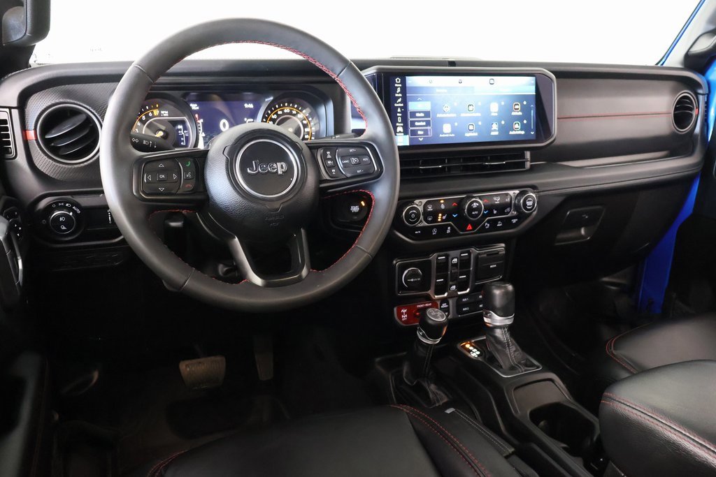 Used 2024 Jeep Gladiator Rubicon image 2