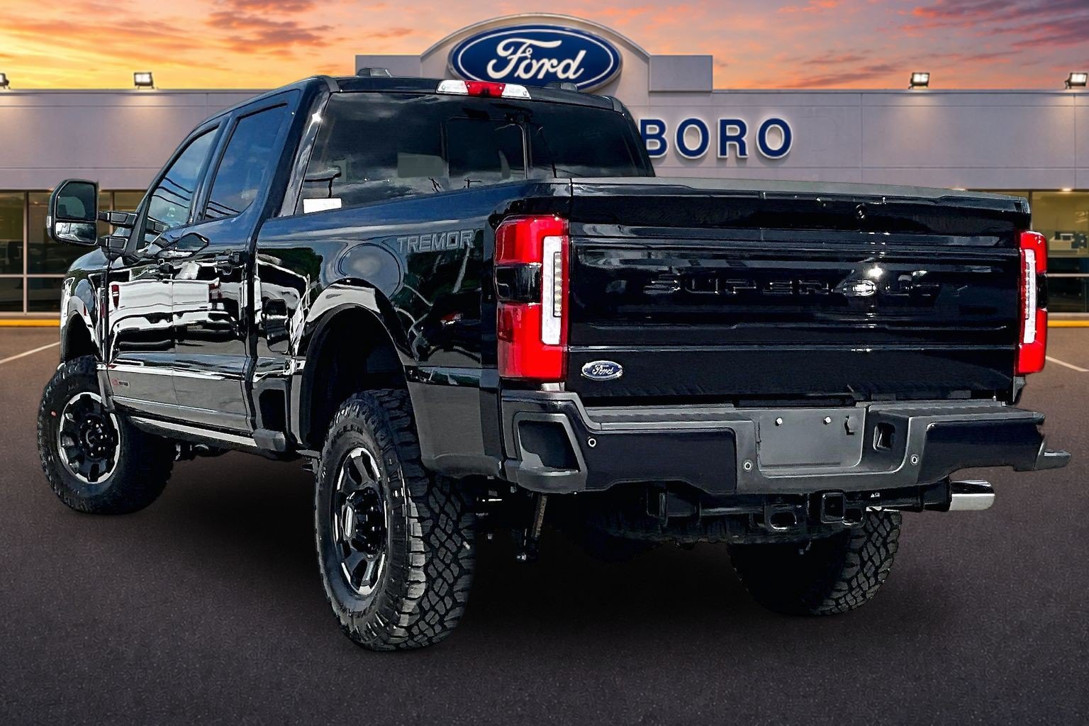 New 2026 Ford F350 Platinum w/ Tremor Off-Road Package AWD/4WD image 3