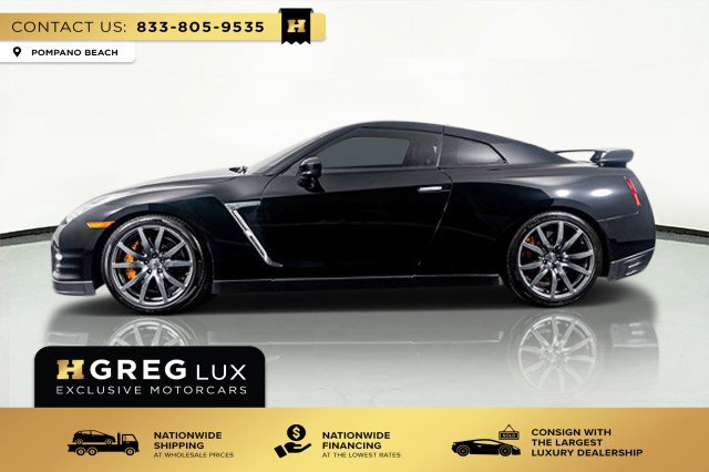 Used 2015 Nissan GT-R Premium image 14