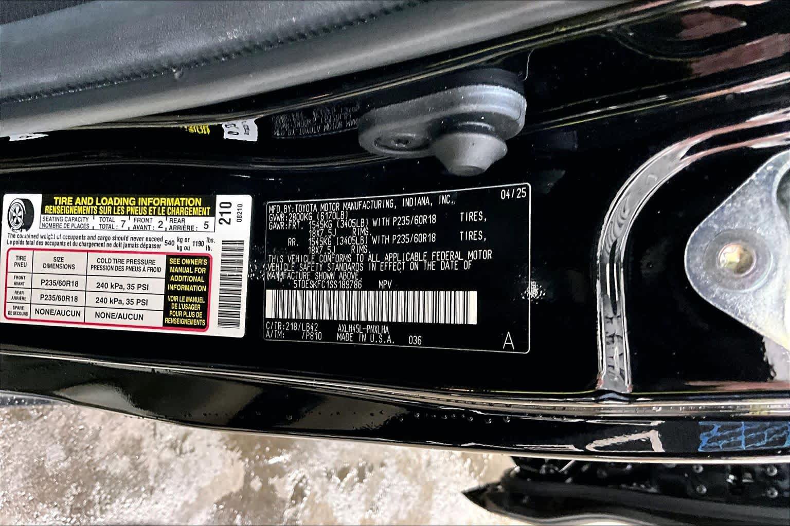 Used 2025 Toyota Sienna Platinum AWD/4WD image 34