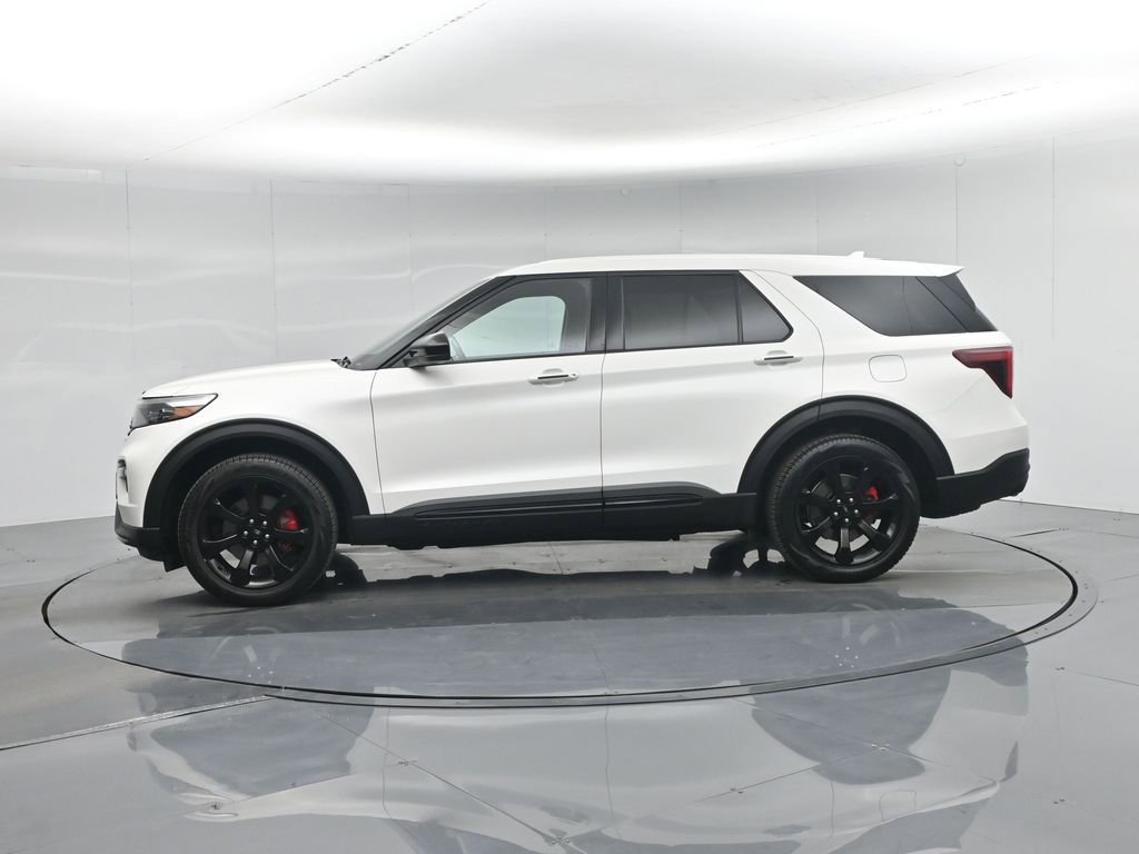 Certified 2022 Ford Explorer ST w/ ST Street Pack image 32