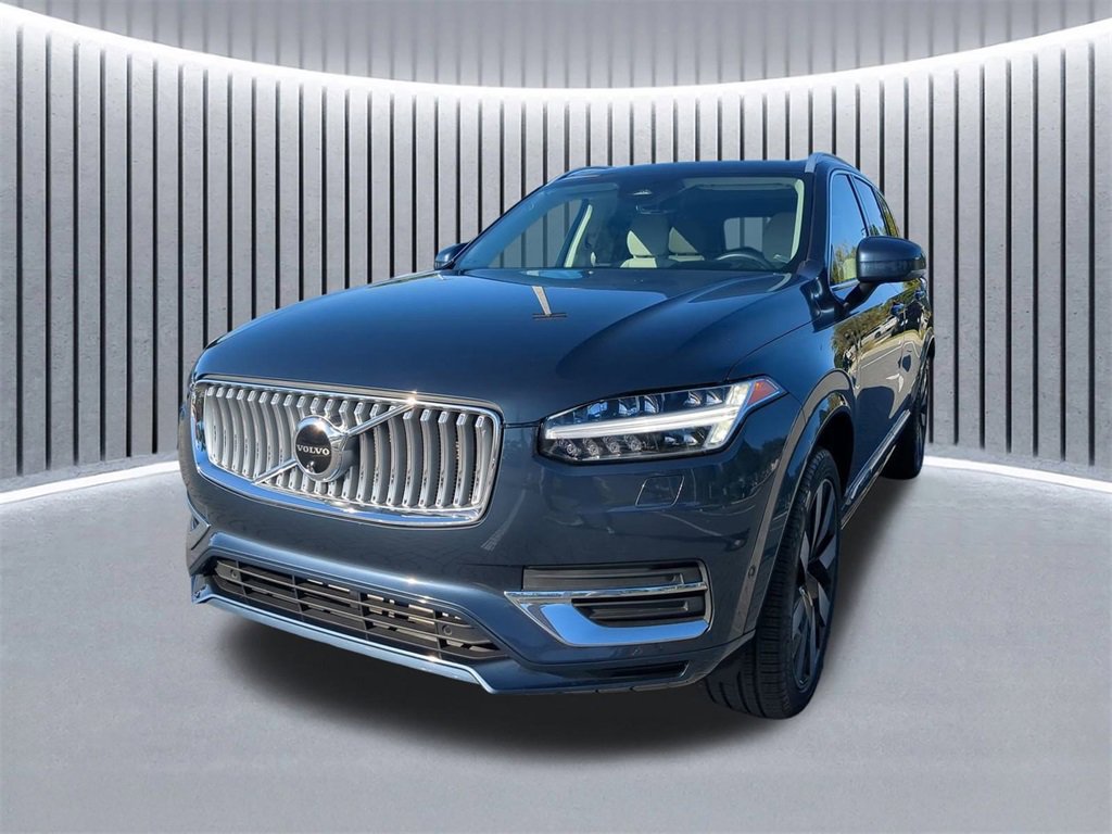 Used 2023 Volvo XC90 T8 Ultimate image 9