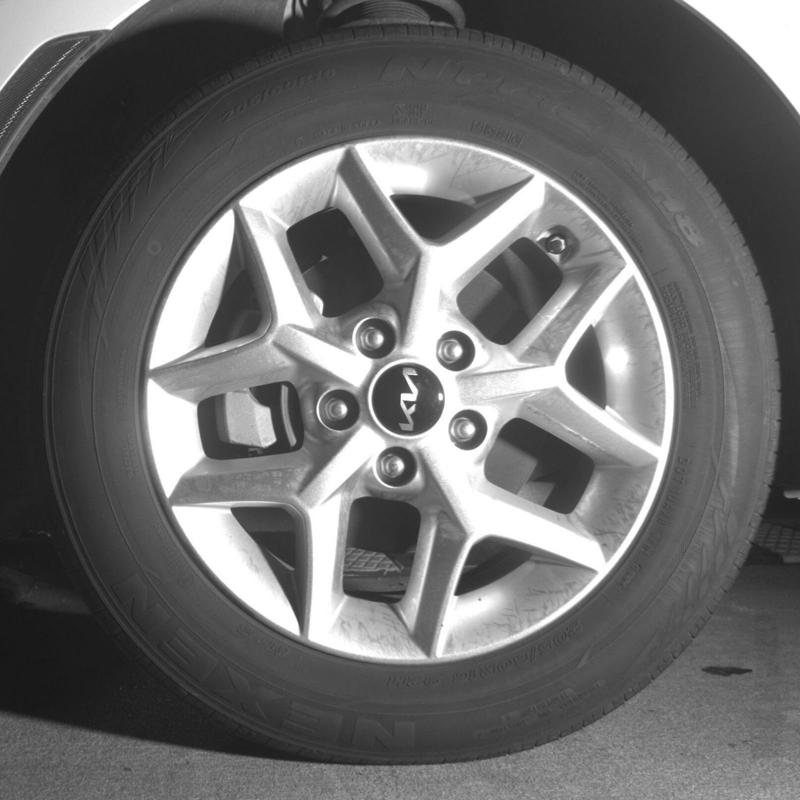Used 2025 Kia Soul LX w/ LX Technology Package FWD image 17