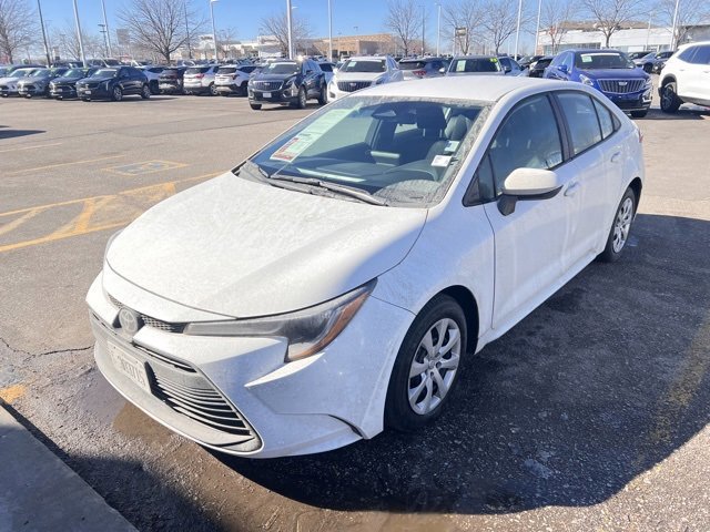Used 2025 Toyota Corolla LE image 3