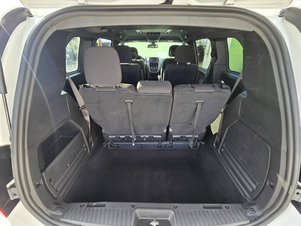 Used 2019 Dodge Grand Caravan SE FWD image 9