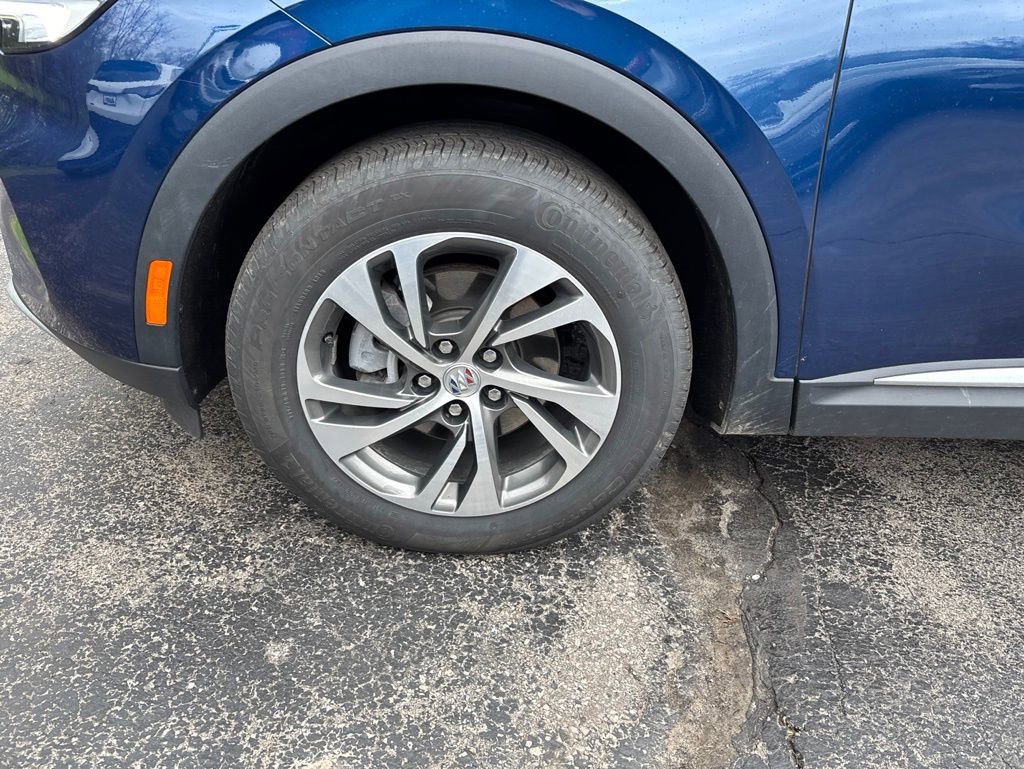 Used 2023 Buick Envision Essence FWD image 11