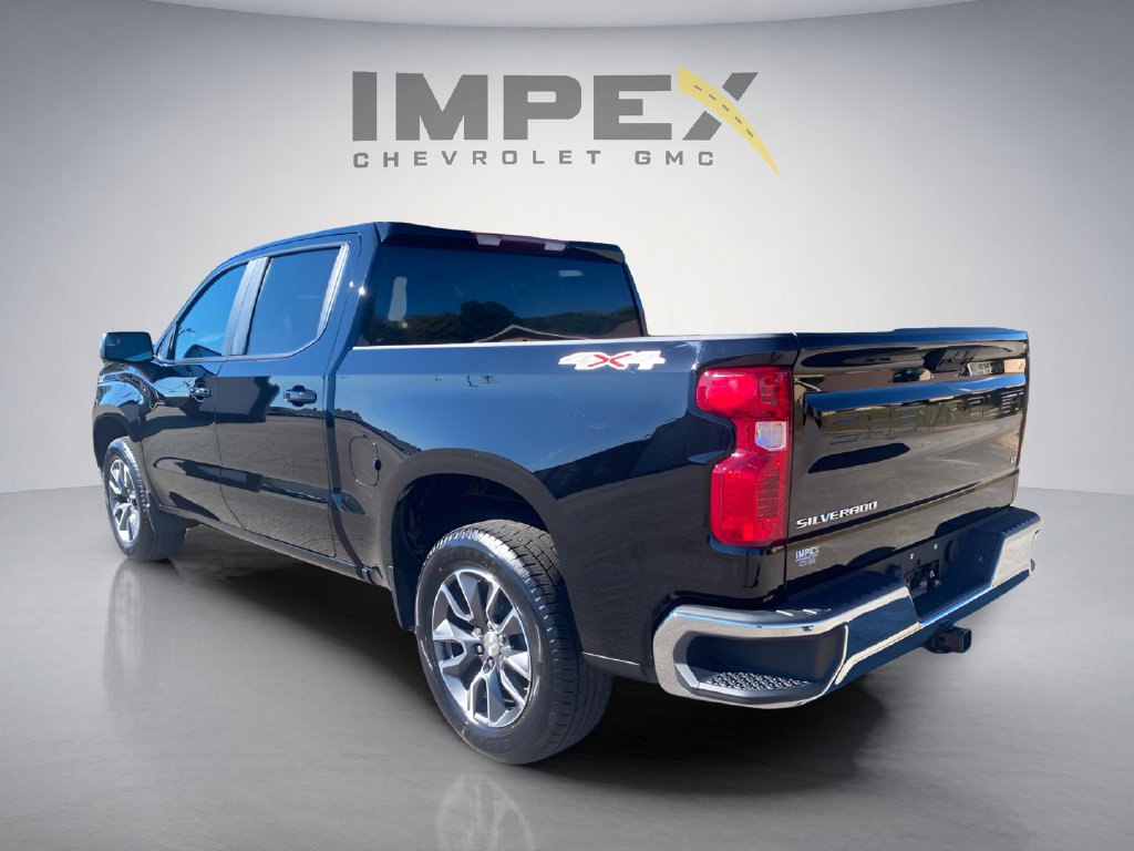 Used 2024 Chevrolet Silverado 1500 LT AWD/4WD image 3
