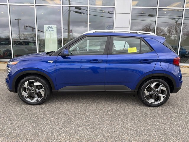 Certified 2022 Hyundai Venue Limited w/ Cargo Package image 9