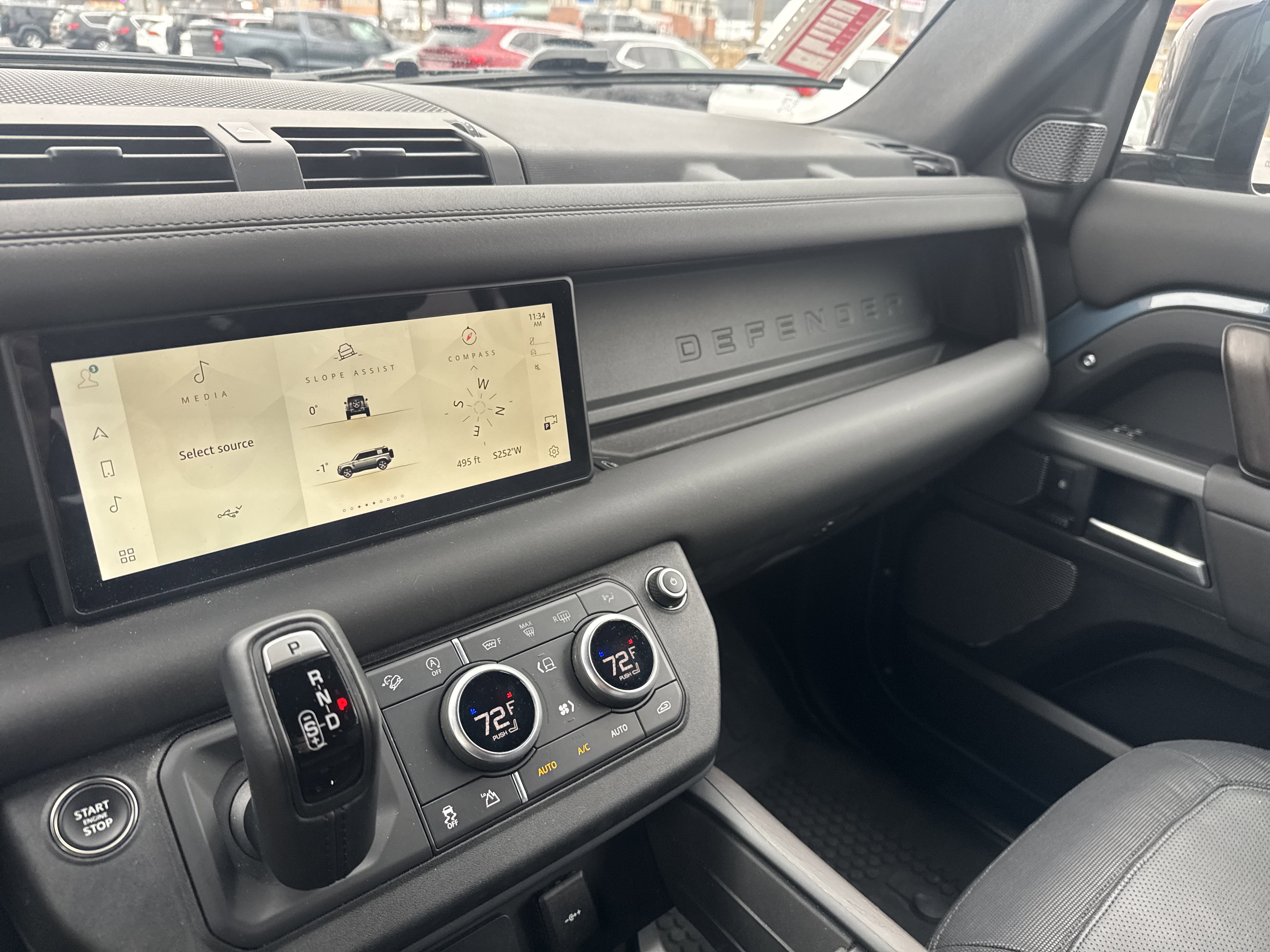 Used 2024 Land Rover Defender 110 X-Dynamic SE image 22