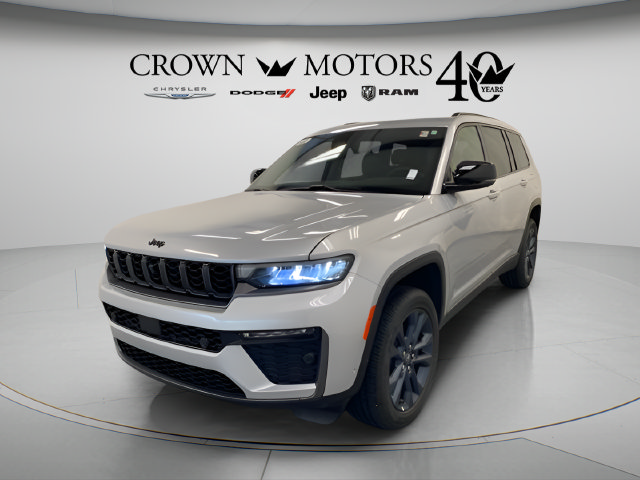 Used 2026 Jeep Grand Cherokee L Limited AWD/4WD image 3