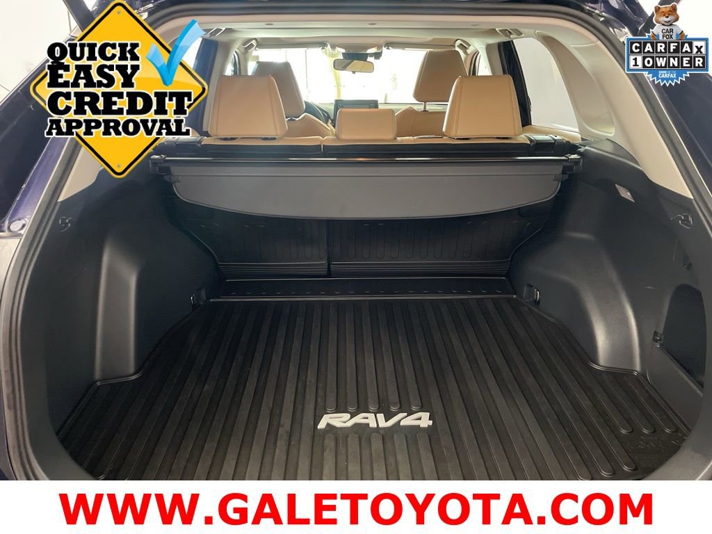 Used 2020 Toyota RAV4 XLE Premium image 14