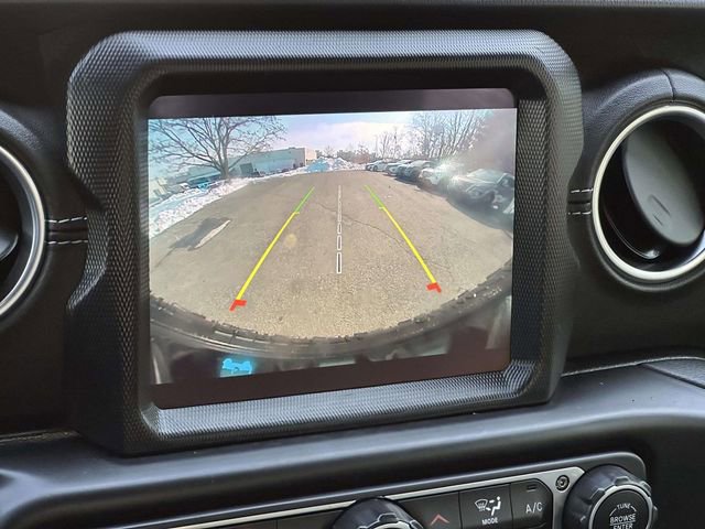 Used 2023 Jeep Wrangler Unlimited Sahara w/ Cold Weather Group image 21