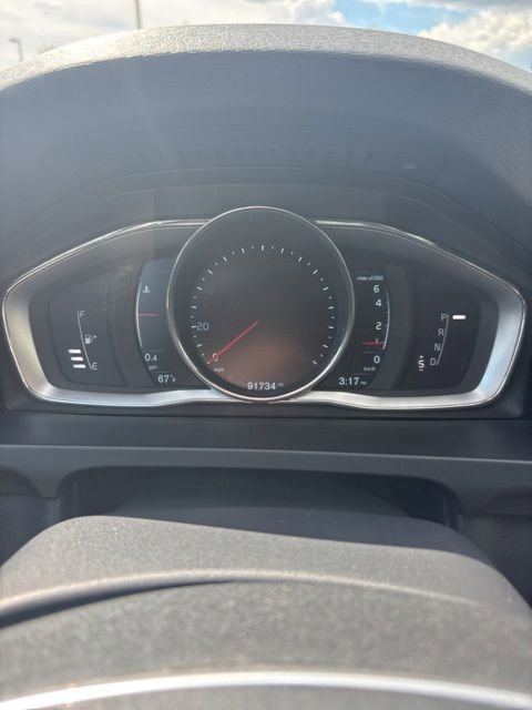 Used 2016 Volvo V60 T5 Cross Country AWD/4WD image 14