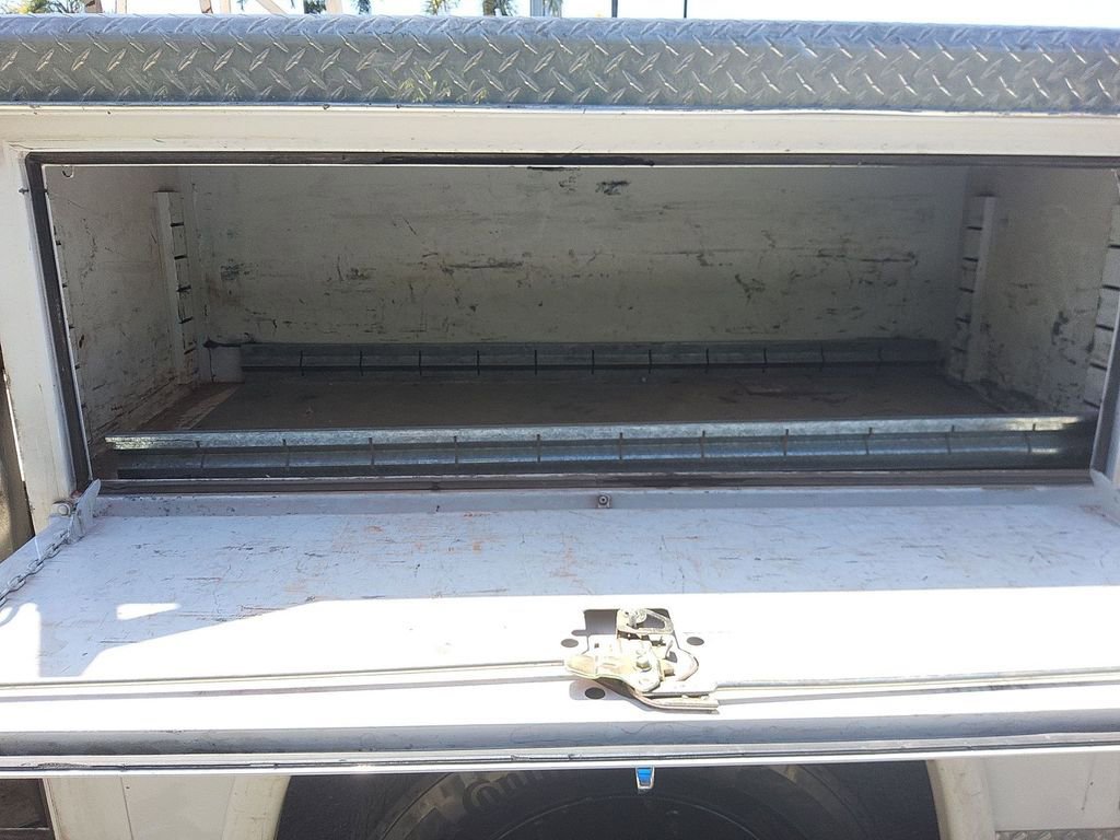 Used 2019 Ford F550 2WD Regular Cab Super Duty image 16