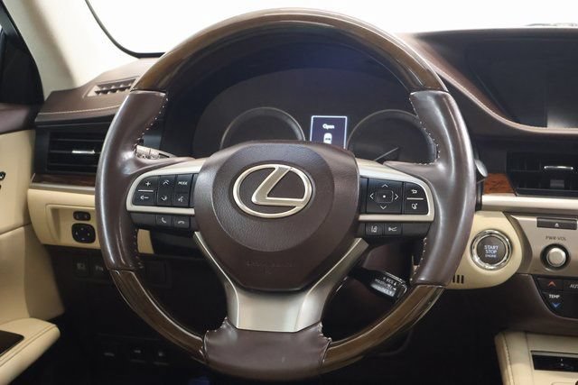 Used 2016 Lexus ES 350 w/ Navigation System Package FWD image 16